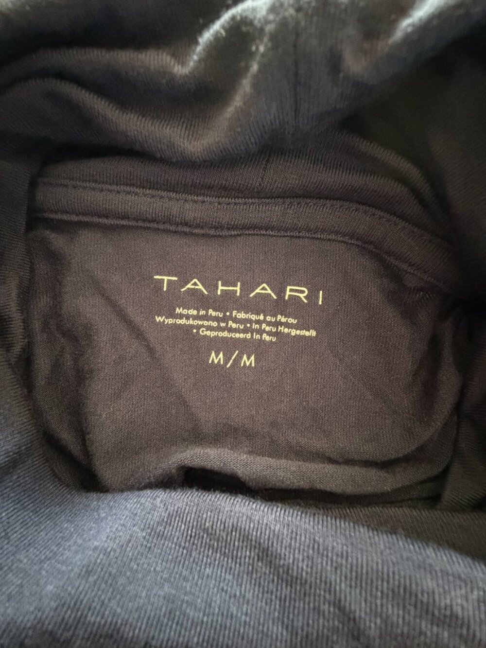 Tahari Navy Blue Turtleneck Long Sleeve Lightweight Top M NWOT - Picture 3 of 9